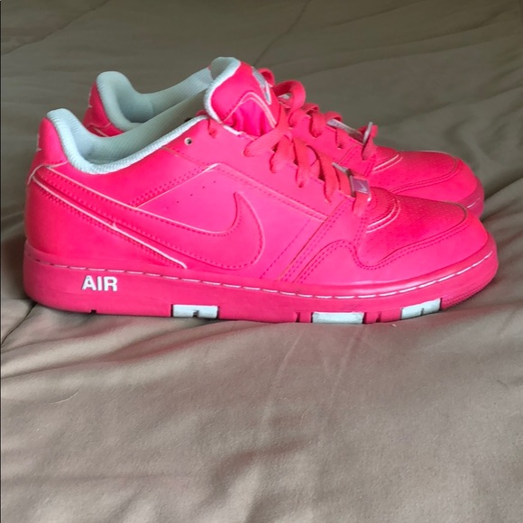light pink nike airs